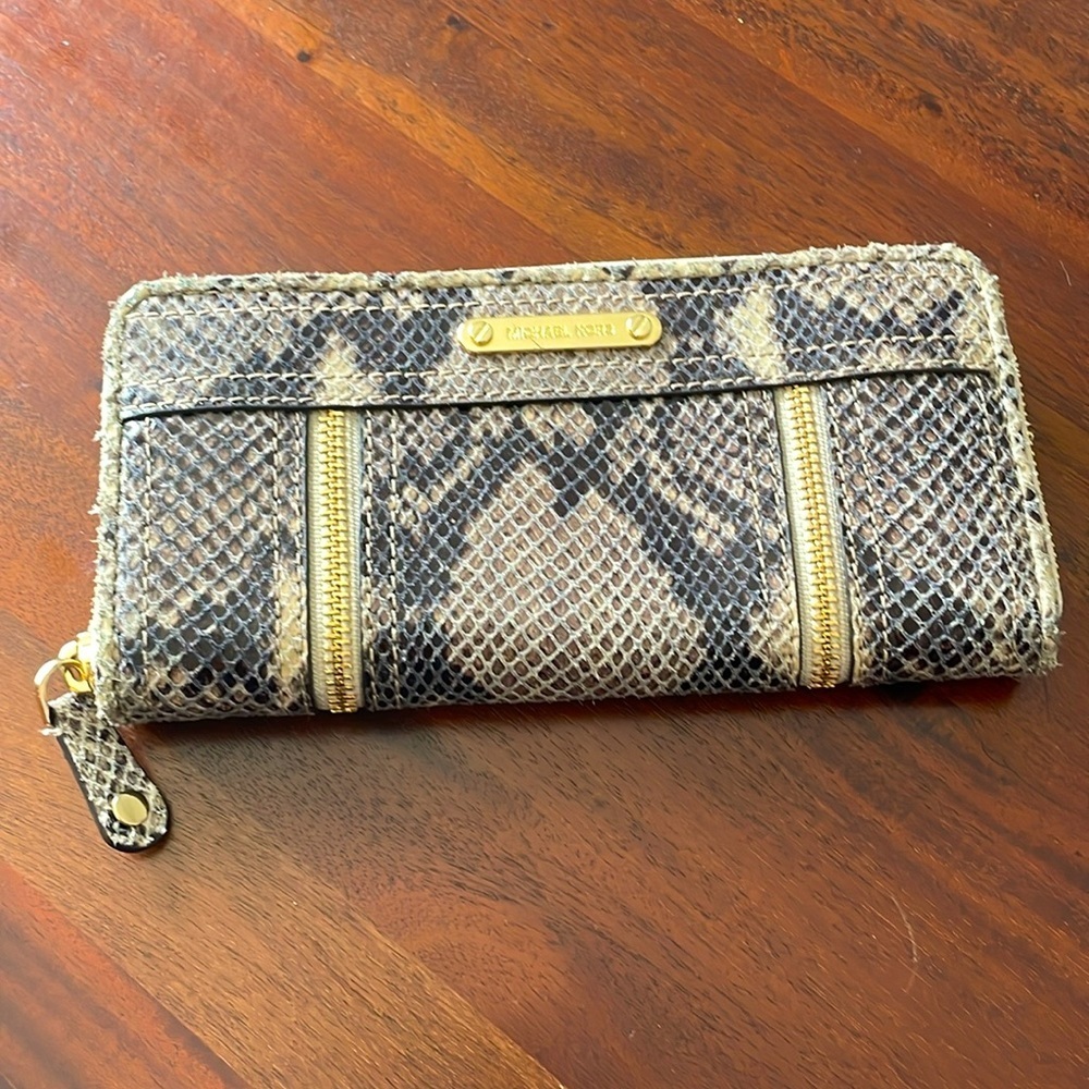 Michael Kors black brown snakeskin embossed logo gold tone zippered wallet